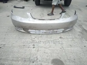 Toyota Corolla 2005 Front Bumper. Tokunbo.