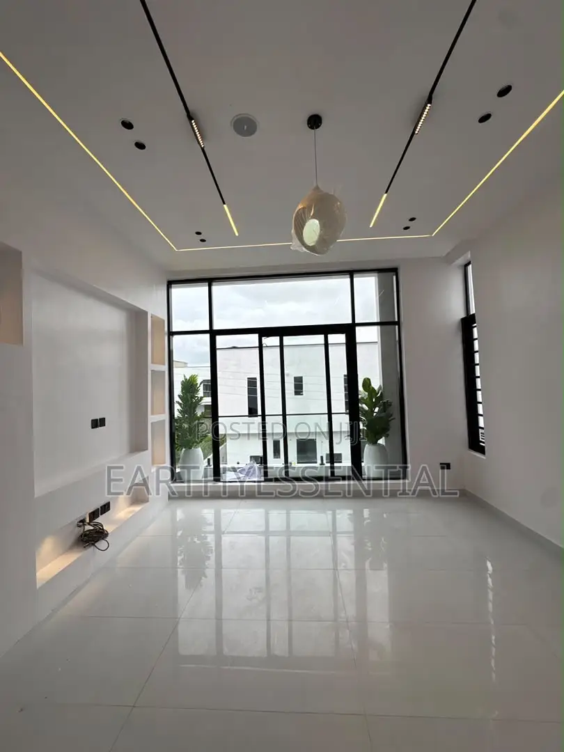 4 Bedroom Semi Detached Duplex