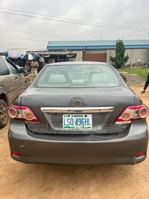 Toyota Corolla 2008 Gray