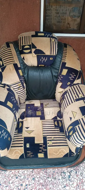 7 Seater Parlor Chair