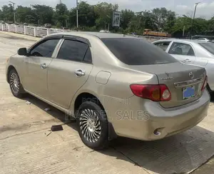 Toyota Corolla 2008 Gold