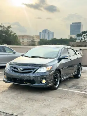 Toyota Corolla 2011 Gray