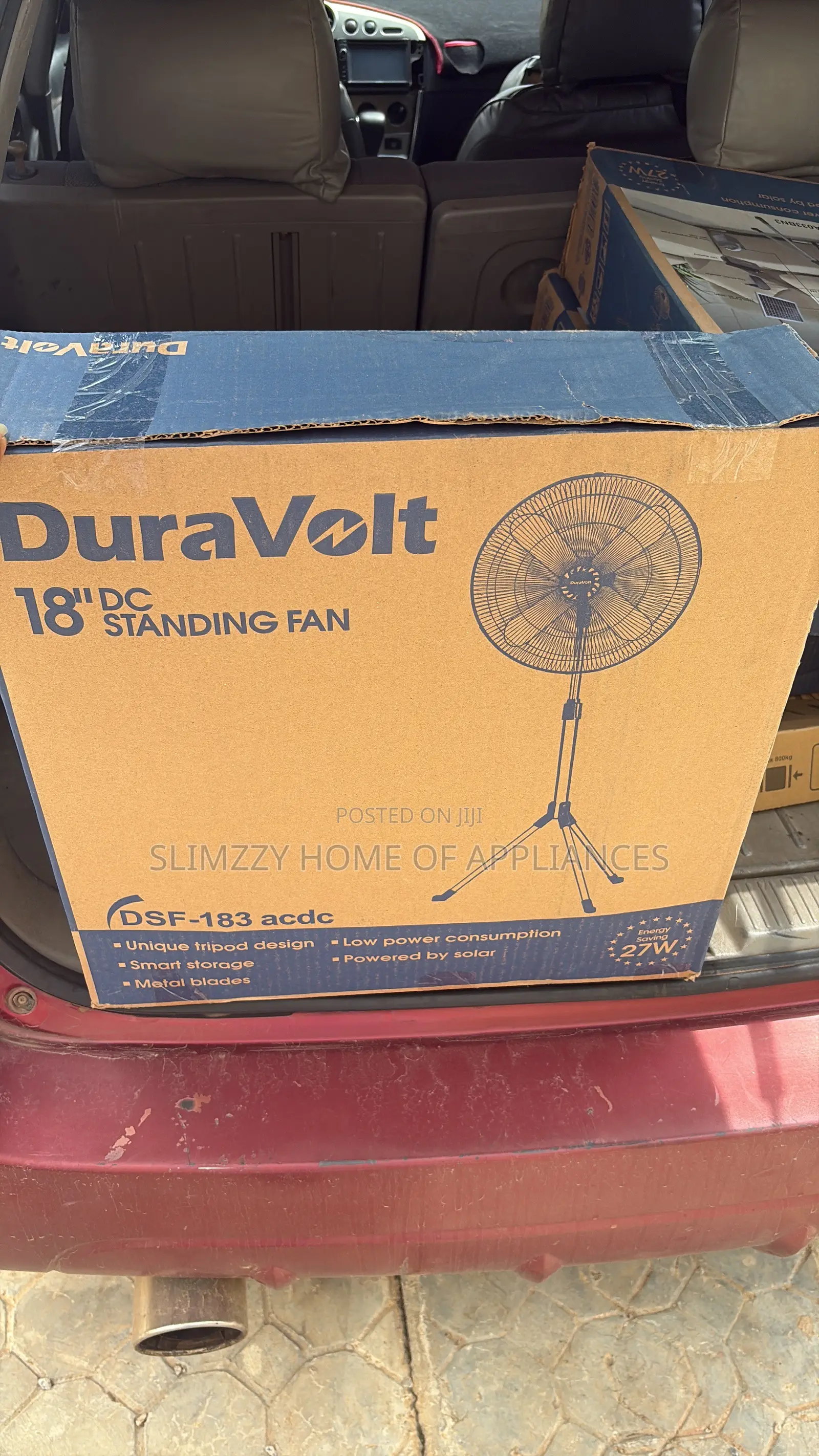 18" Duravolt AC/Dc Standing Fan •