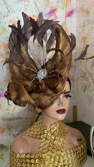Luxury Freeform Facinator