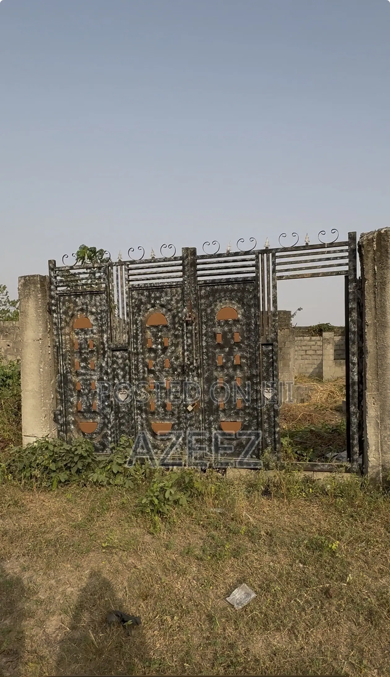Fairly Used Gate
