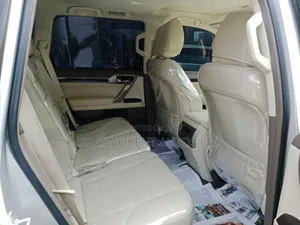 Lexus GX 2015 Silver