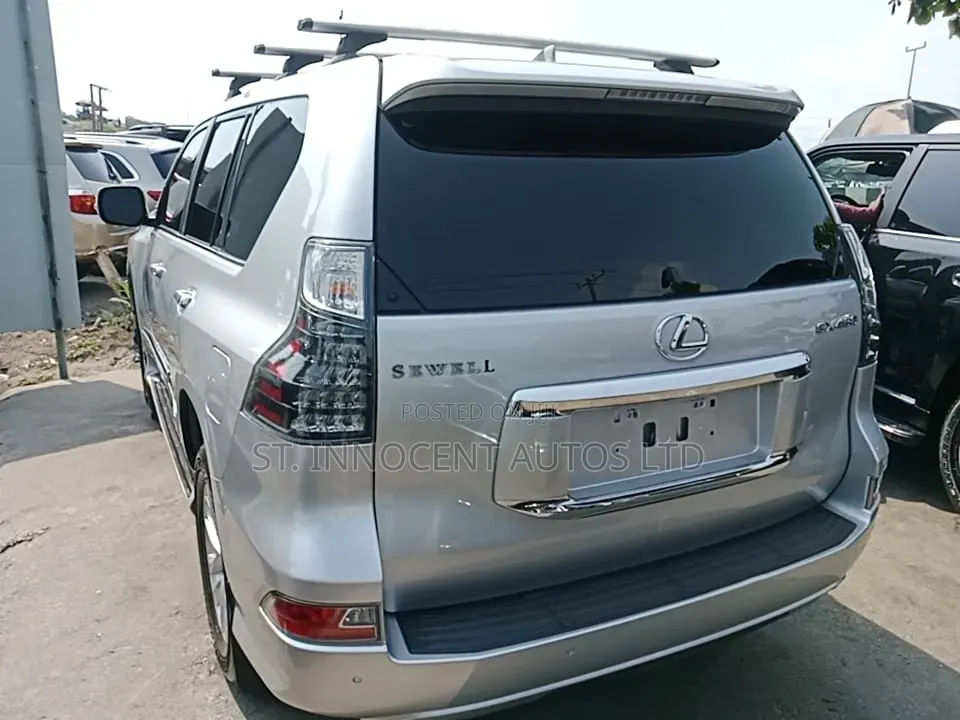 Lexus GX 2015 Silver