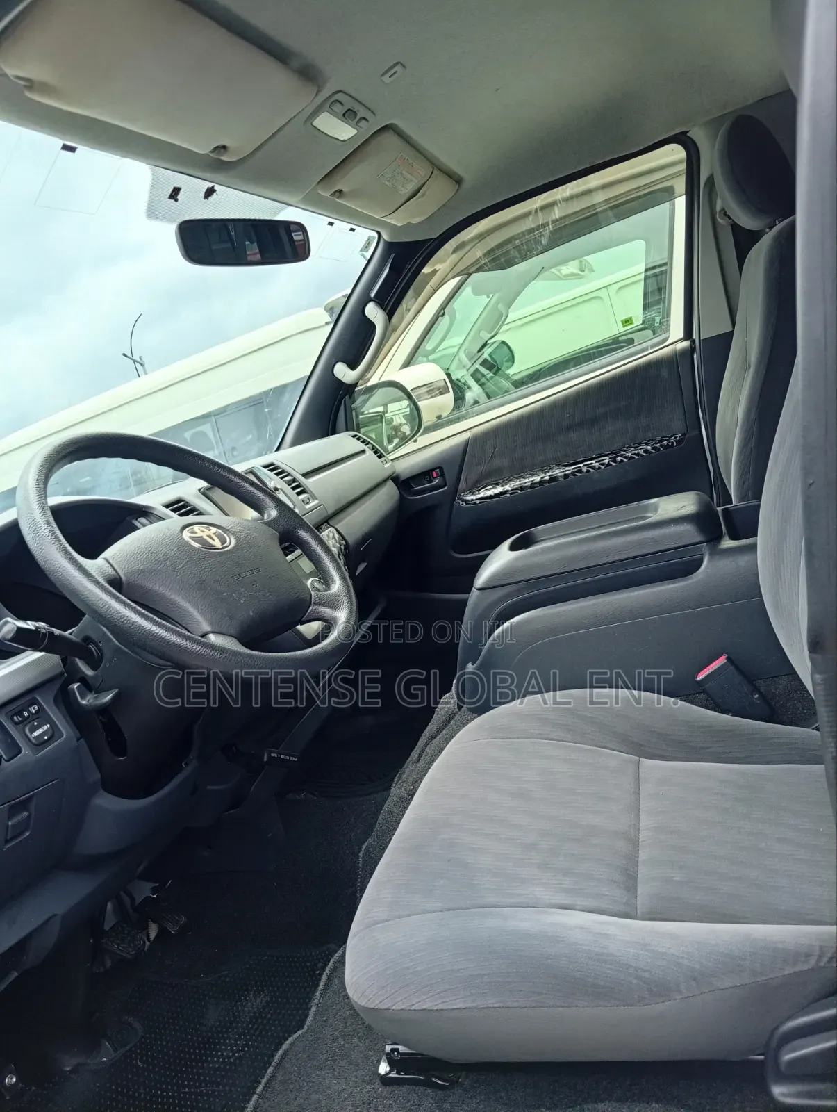 Toyota HiAce 2012 Grey