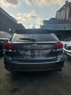 Toyota Venza LE FWD 2013 Gray