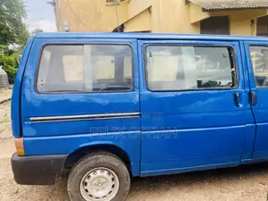 Volkswagen Transporter 2005 Blue