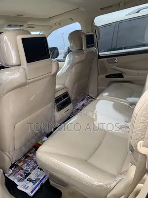 Lexus LX 570 (5 seats) AWD 2016 Black