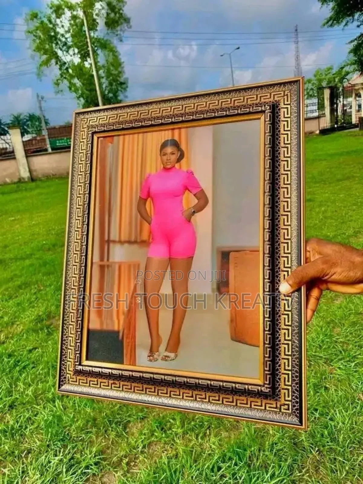 Frame and Souvenirs