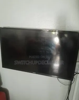 43" Samsung TV