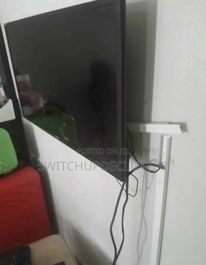 43" Samsung TV