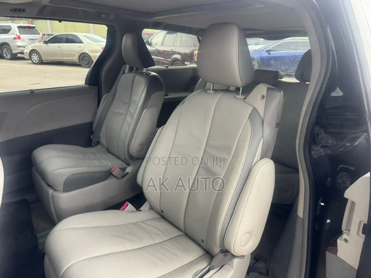 Toyota Sienna 2011 Black