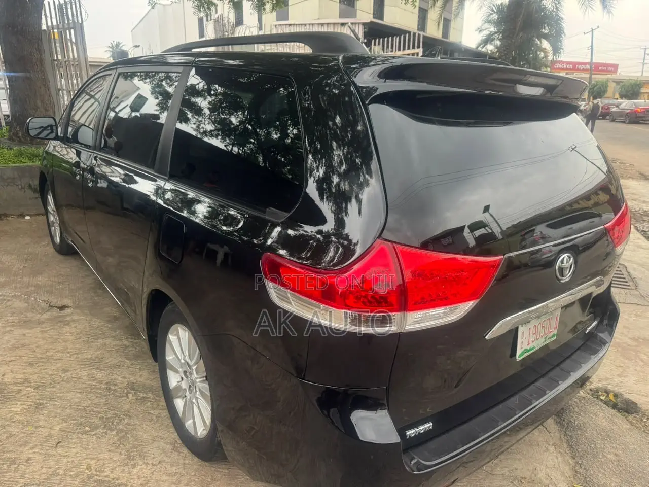 Toyota Sienna 2011 Black