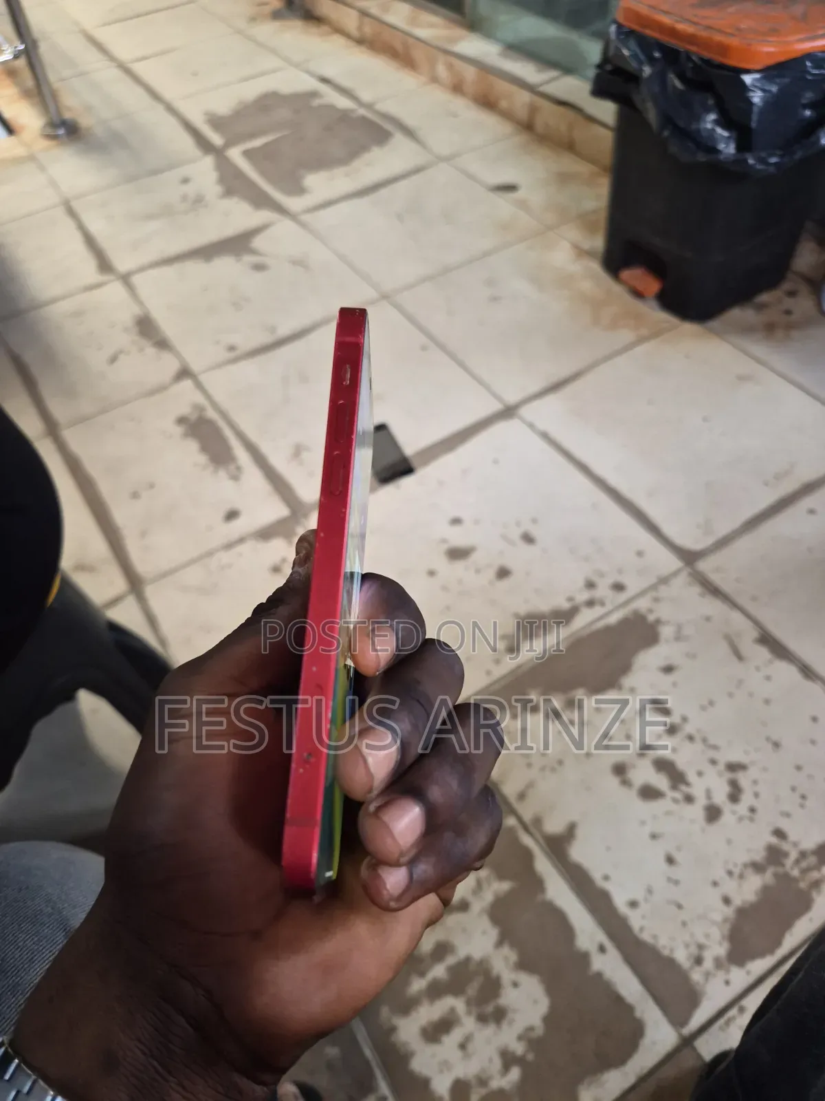 Apple iPhone 12 64 GB Red