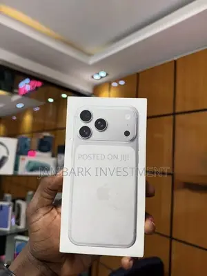 New Apple iPhone 17 Pro Max 256 GB Silver