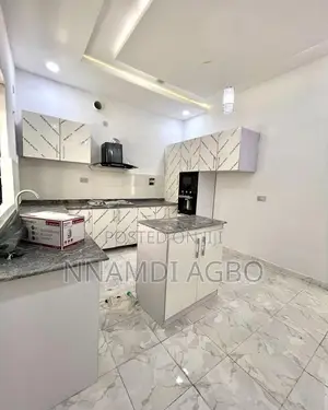 4bdrm Duplex in Chevron for rent