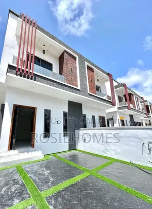 4bdrm Duplex in Chevron for rent