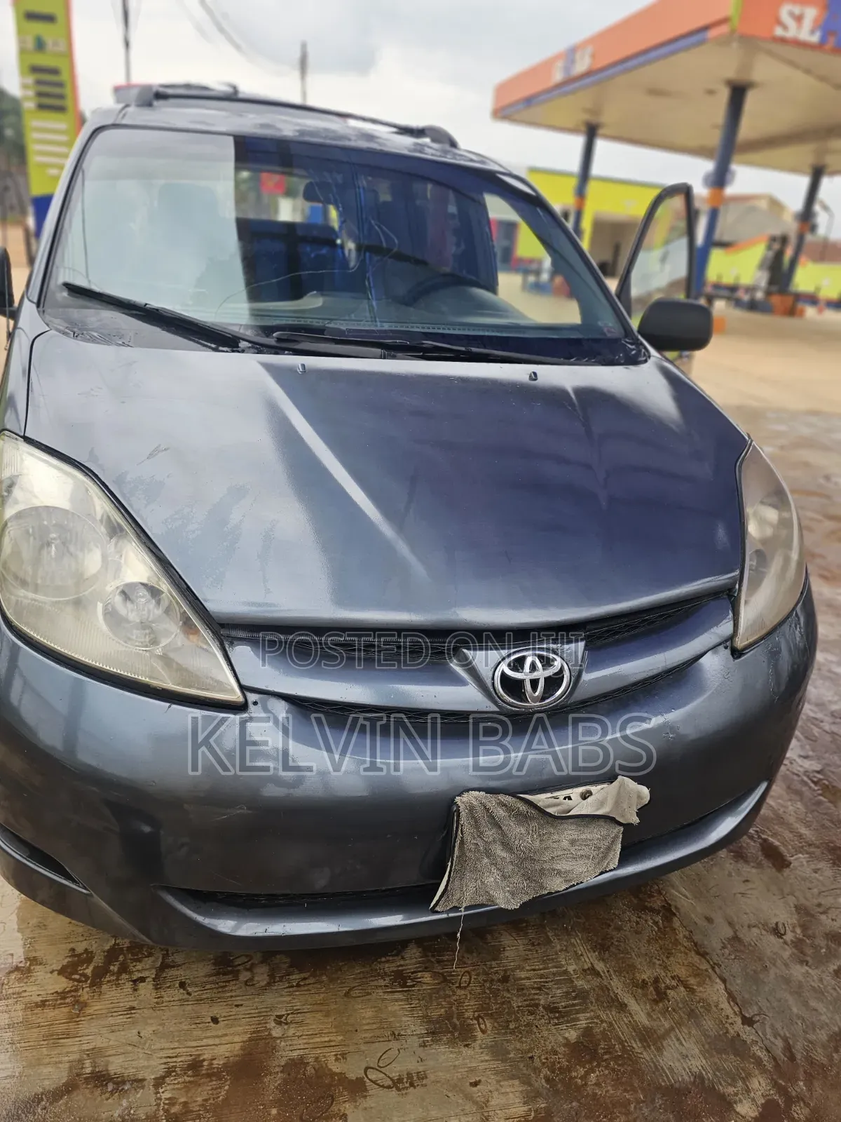 Toyota Sienna LE 2009 Gray