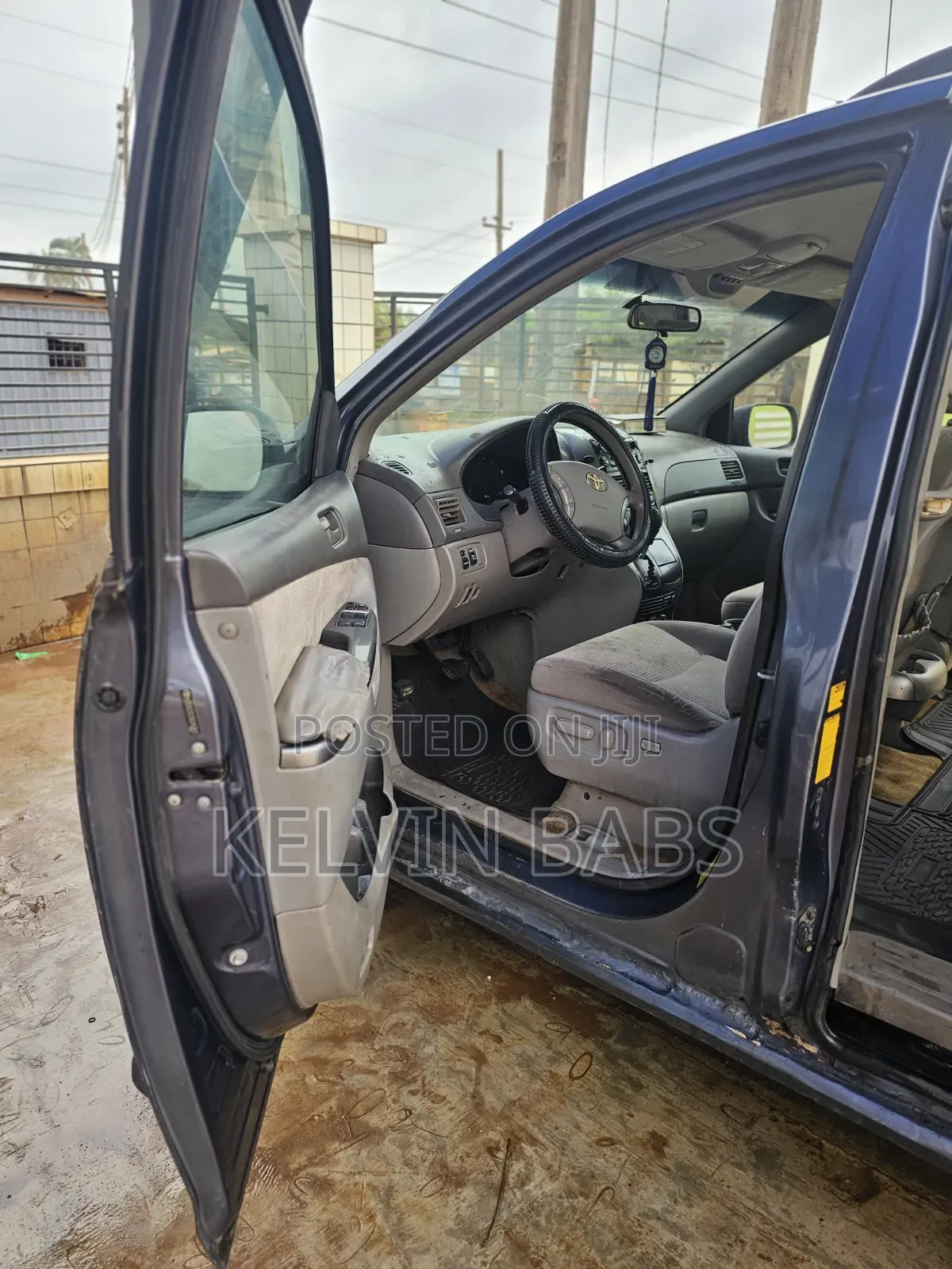 Toyota Sienna LE 2009 Gray