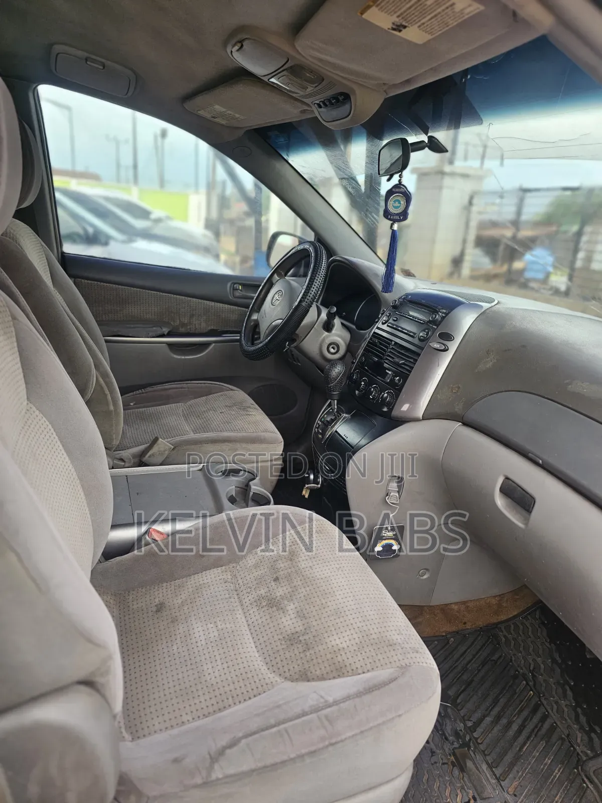 Toyota Sienna LE 2009 Gray