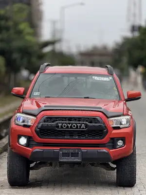 Toyota Tacoma 2017 Orange