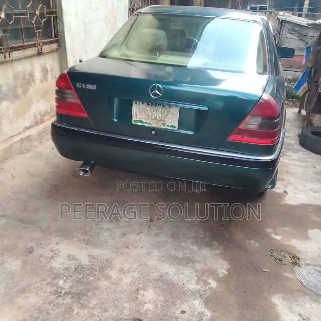 Mercedes-Benz C180 2011 Gray