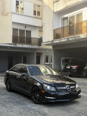 Mercedes-Benz C300 2013 Black