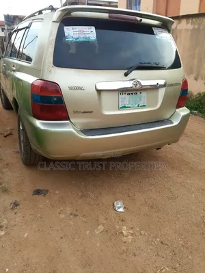 Toyota Highlander 2002 Gold