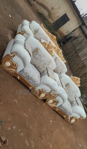 Imported Executive 7 Seaters Royal Sofa Set With Throw Pillows