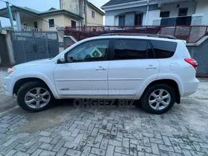 Toyota RAV4 2010 White