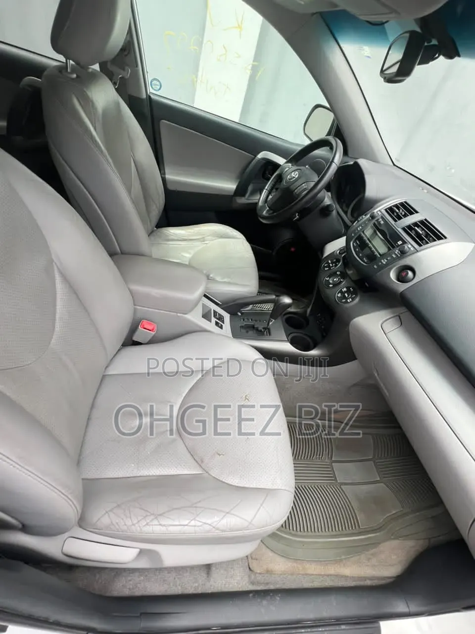 Toyota RAV4 2010 White