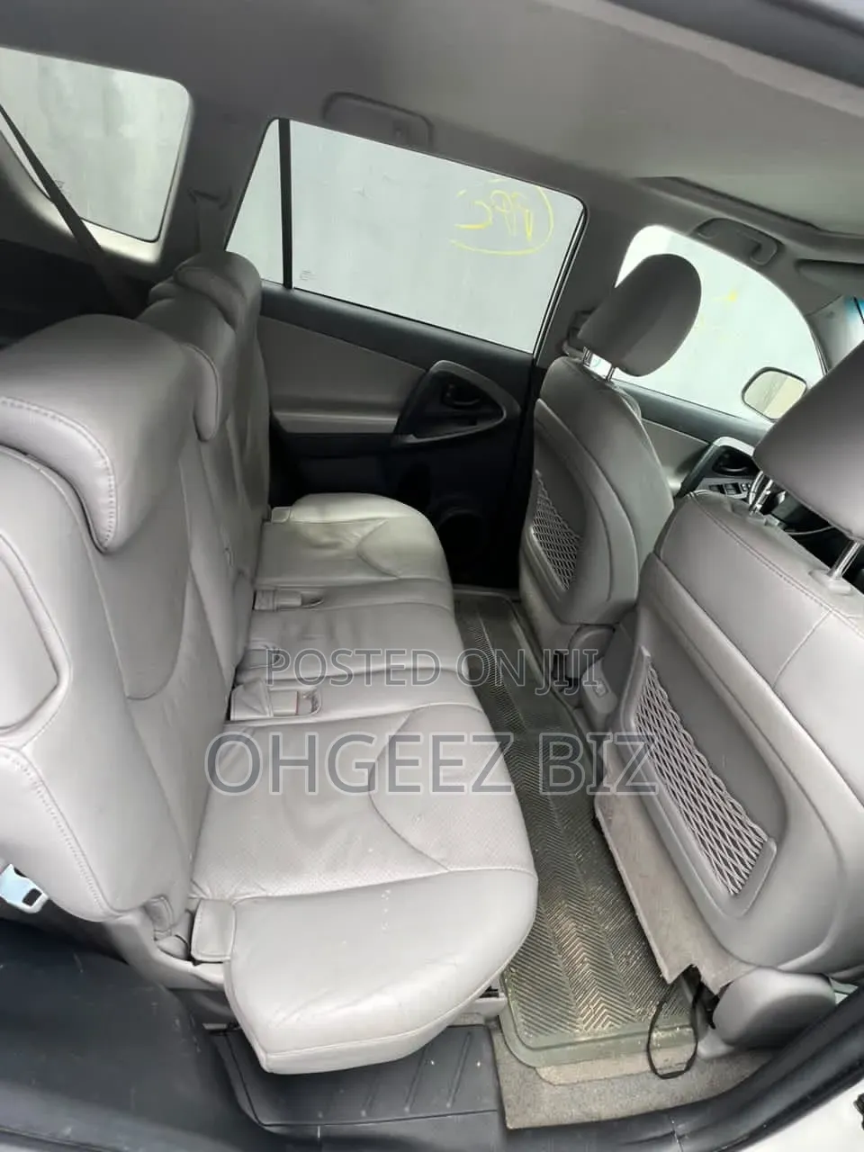 Toyota RAV4 2010 White