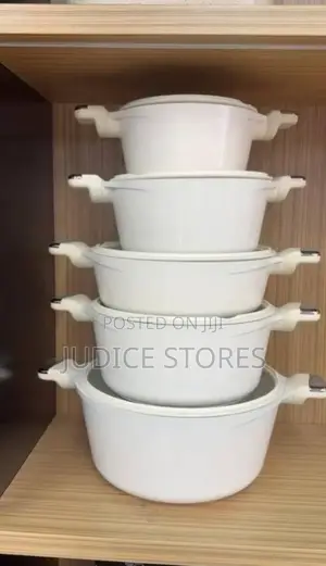Uakeen Pot Set