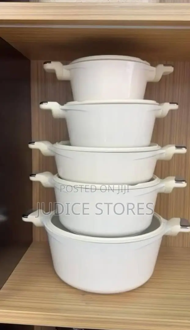 Uakeen Pot Set