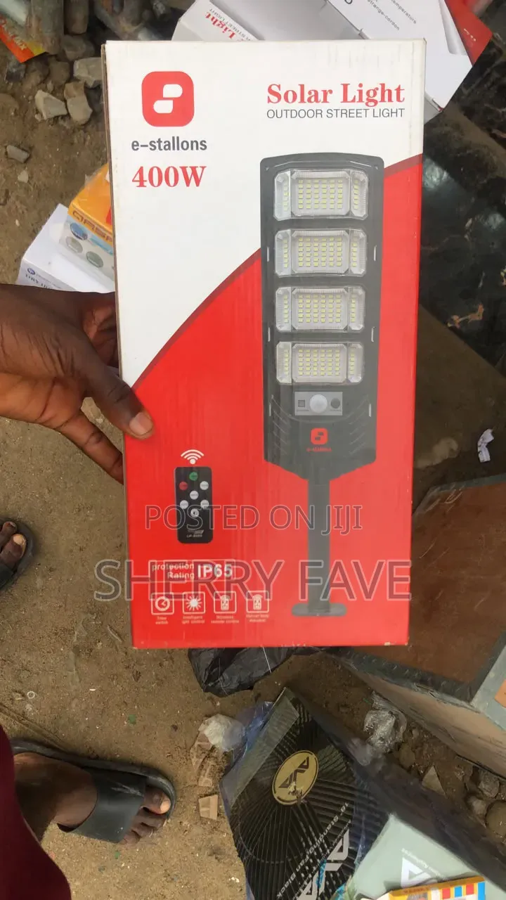 E-Stallons 300W Solar Street Light With Remote – IP65 Waterproof