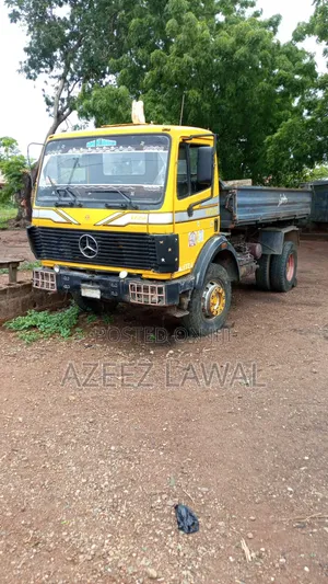 Mercedes V6 125 1998 Yellow