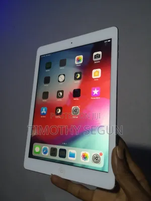 Apple iPad Air 16 GB Silver