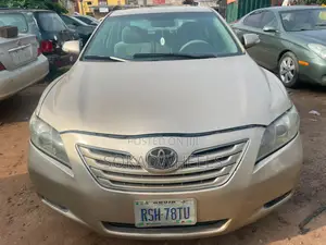 Toyota Camry 2.4 XLE 2008 Gold