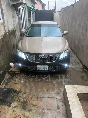 Toyota Camry 2.4 LE 2008 Gold