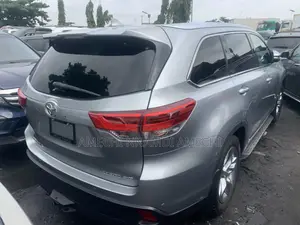 Toyota Highlander Limited Platinum 4dr SUV (3.5L 6cyl 6A) 2015 Silver