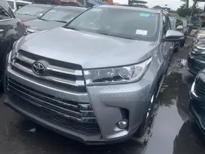 Toyota Highlander Limited Platinum 4dr SUV (3.5L 6cyl 6A) 2015 Silver