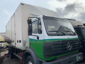 Foreign Used Mercedes Benz 1827 Truck 2000 Green