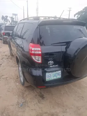 Toyota RAV4 2010 Black