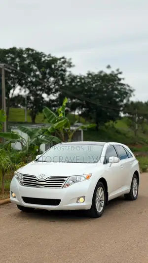 Toyota Venza XLE 2012 White