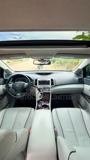 Toyota Venza XLE 2012 White
