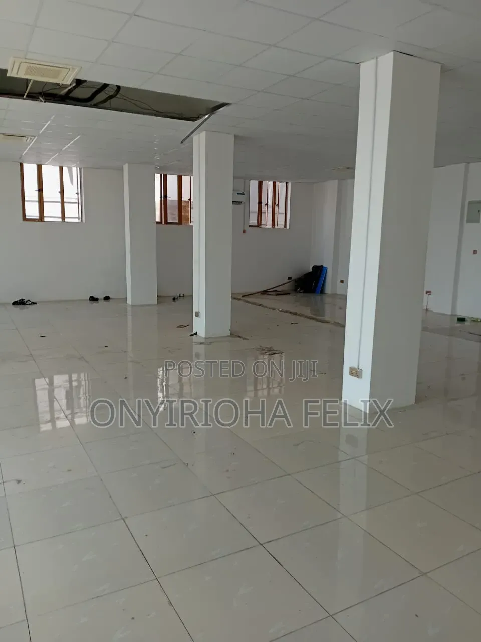 162 Square Metres/Office Space