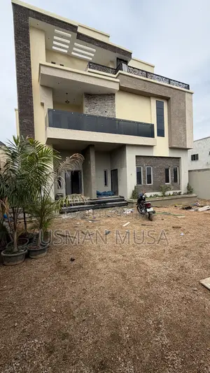 Furnished 6bdrm Penthouse in Kano for sale